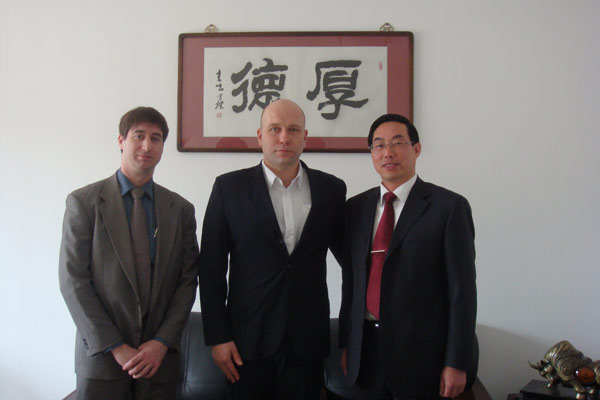 与法国企业家建立长期合作关系